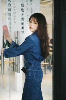 年轻的女同学hd中文字幕