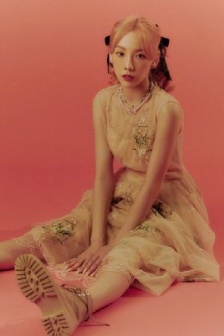 沙发上小泬12P